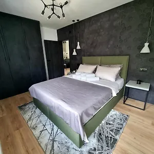  Apartman Black